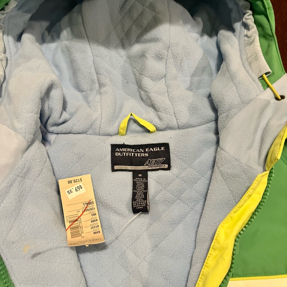 New ski jacket. - Picture 3 of 4
